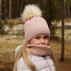 Dievčenská pletená čiapka s nákrčníkom