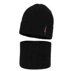 Prechodná dievčenská čiapka a nákčník