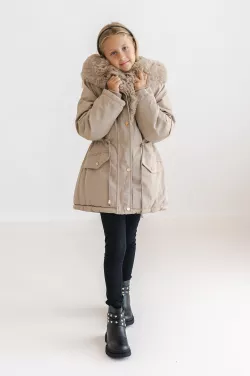 Zimná dievčenská parka s kožušinkou