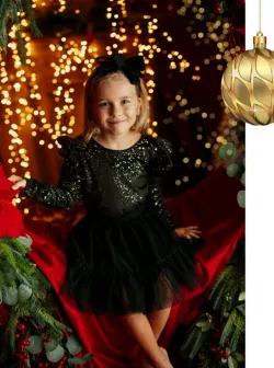 Dievčenské vianočné tričko so zlatými trblietkami a volánikmi