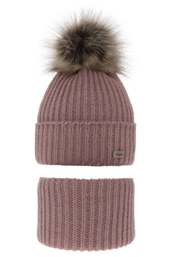 Zimná čiapka s huňatým brmbolcom a nákrčníkom