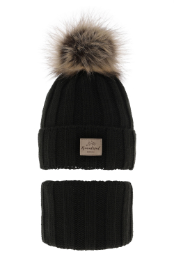 Dievčenská zimná čiapka s nákrčníkom